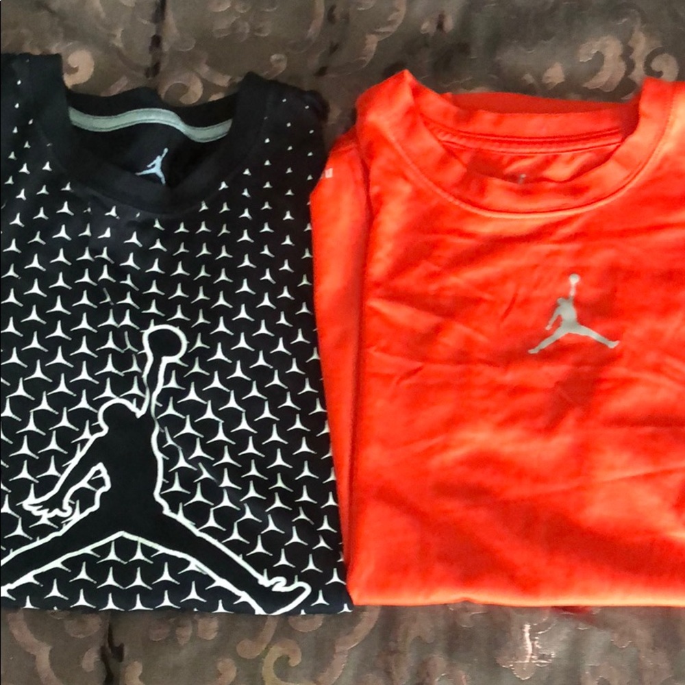 Pair Jordan dri-fit T-shirts